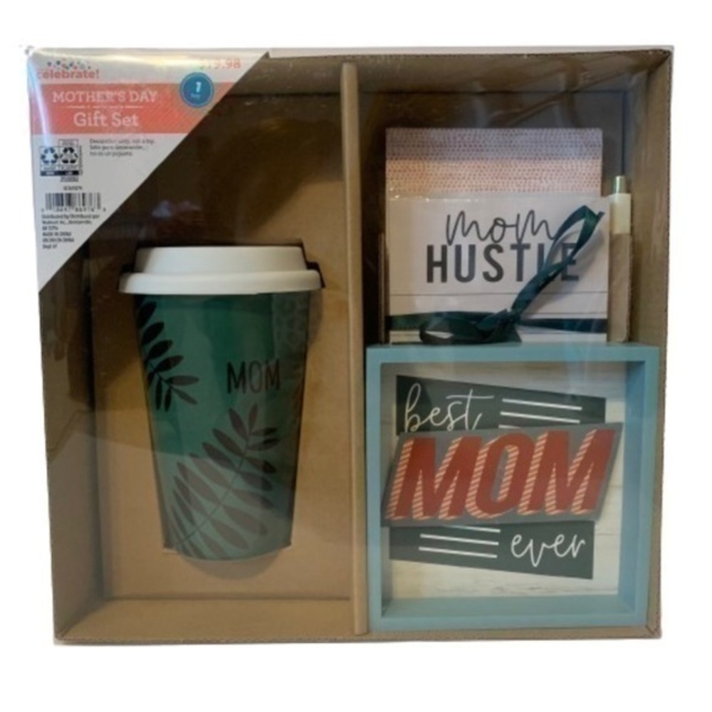 NIB. WAY TO CELEBRATE Mother’s Day Gift Box